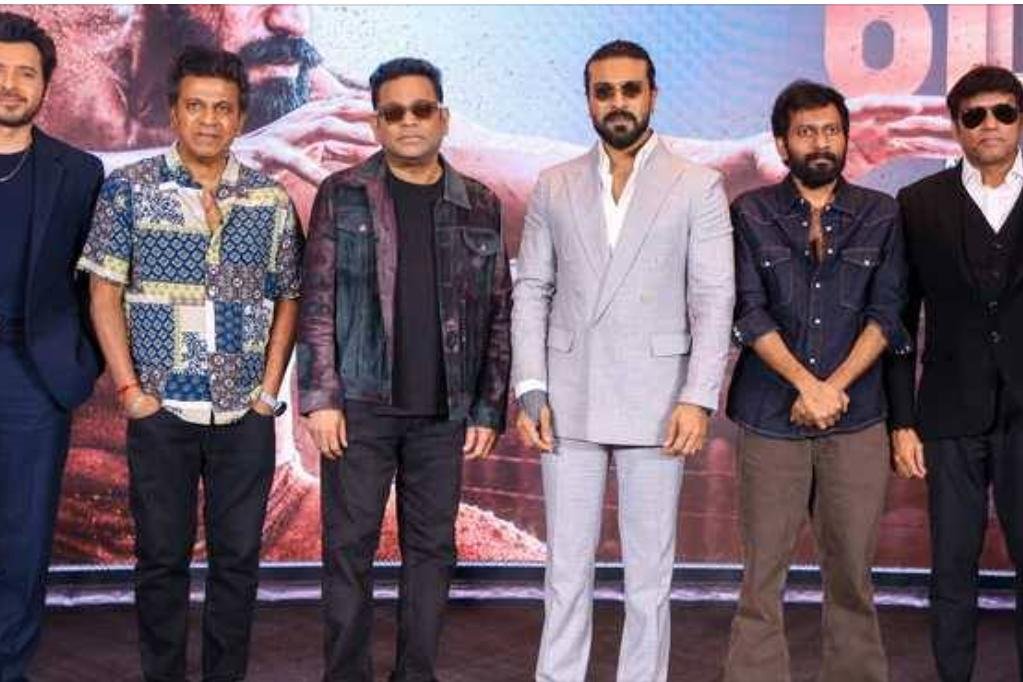 విజయ్ పట్ల గర్విస్తున్నా... చెన్నైలో రామ్ చరణ్